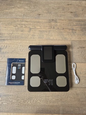 Sacoma Ultra personenweegschaunboxing met kabel en handleiding, getest door nursepoint.nl