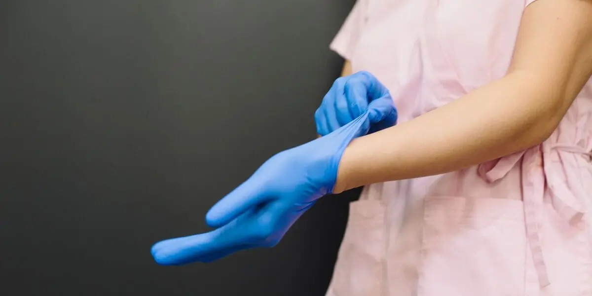 Nitril, latex of vinyl: welke handschoenen kies je?